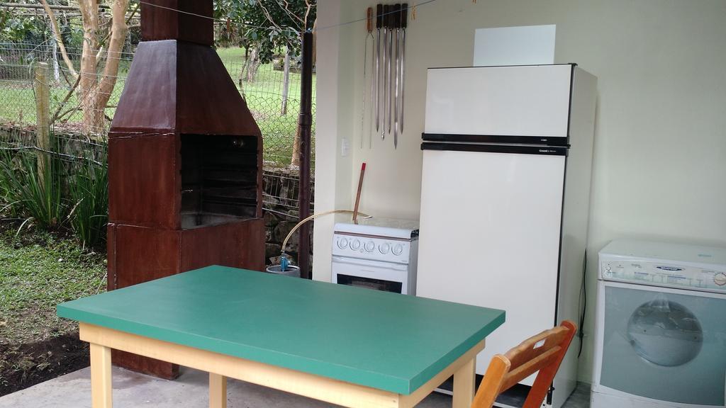 Villa Sobrado Estilo Alemao Canela Zimmer foto